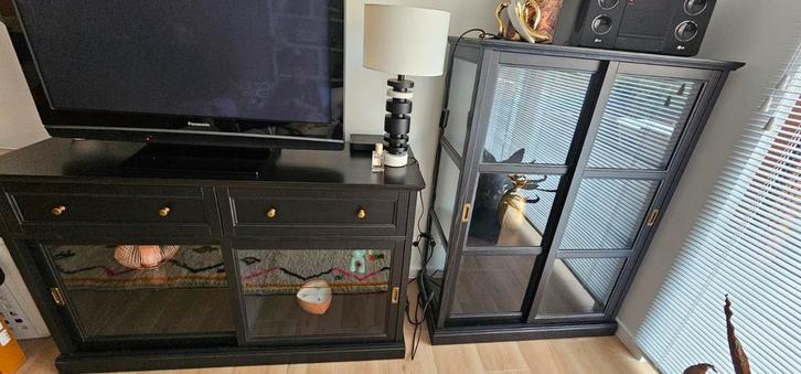 massieve houten vitrinekasten, Huis en Inrichting, Kasten | Vitrinekasten, Zo goed als nieuw, Glas, Ophalen