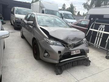 AURIS ACCIDENTÉ DIESEL AIRCO 2013 280,000KM 0471654764, Achat, Entreprise, Boîte manuelle, Noir
