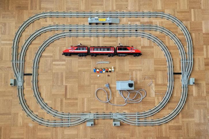 LEGO 7745 12V Trein met transfo en extra sporen, Verzamelen, Speelgoed, Gebruikt, Ophalen