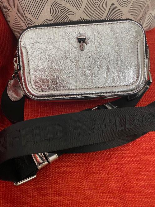 schoudertas van Karl Lagerfeld, Handtassen en Accessoires, Tassen | Schoudertassen, Zo goed als nieuw, Overige merken, Zilver