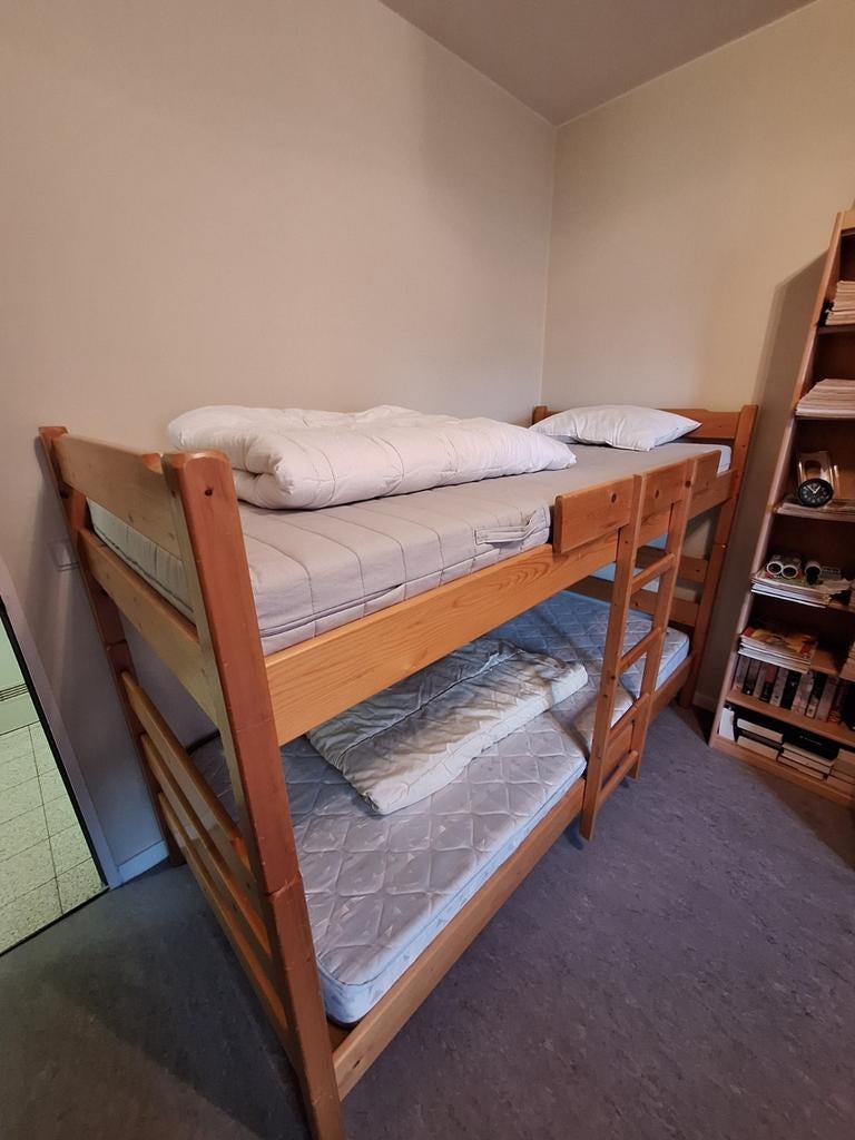 Handig stapelbed meerdere mogelijkheden, Huis en Inrichting, Slaapkamer | Bedden, Ophalen