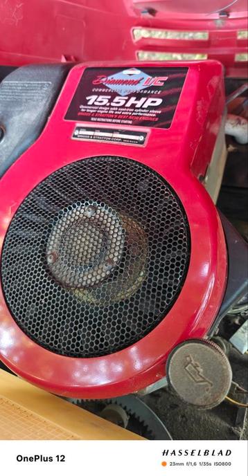 Te koop benzine zitmaaier 15.5HP, Bac de ramassage, Comme neuf, Enlèvement, Motec