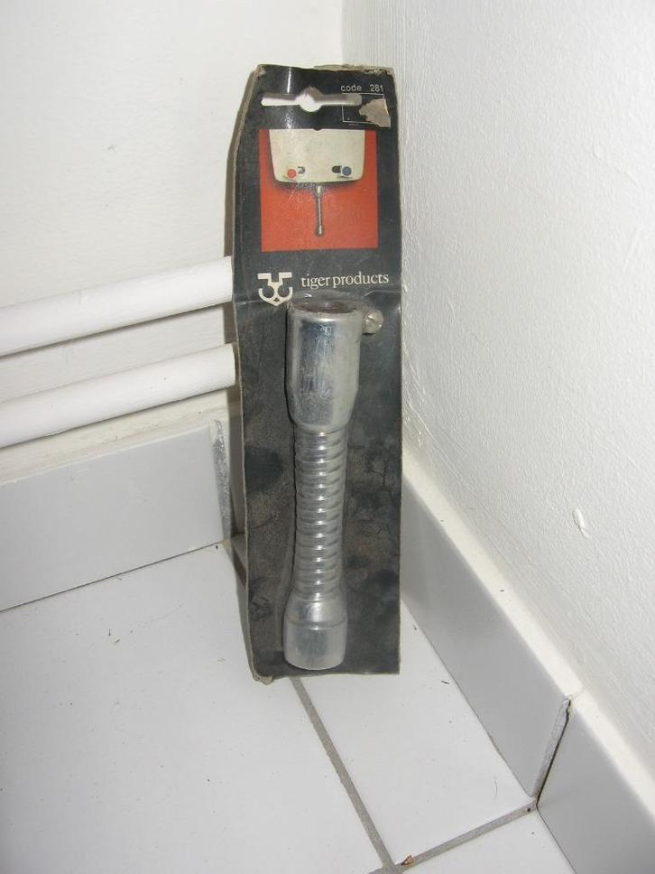 Verlengstuk + gelijkrichter voor kraan met schroefaansluitin, Doe-het-zelf en Bouw, Sanitair, Nieuw, Kraan, Inox, Ophalen of Verzenden