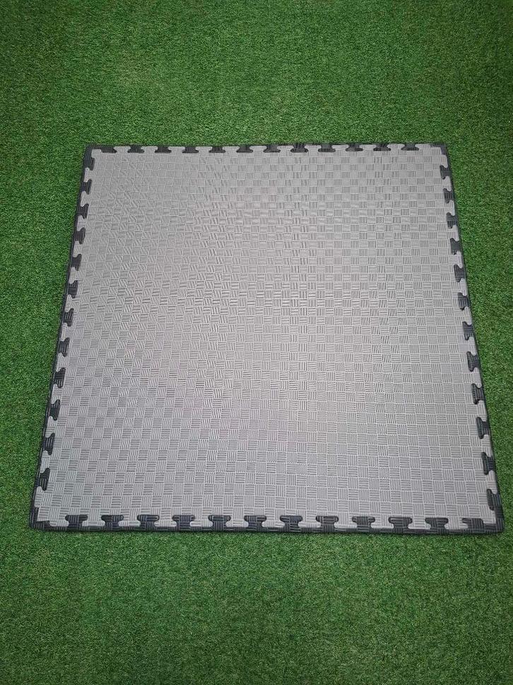 Tatamis Puzzle Noir / Gris - 40mm d'épaisseur, 1mx1m (occas), Sport en Fitness, Vechtsporten en Zelfverdediging, Zo goed als nieuw