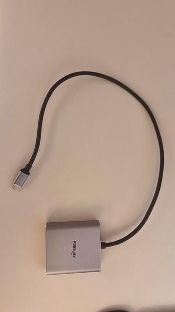 Hub usb-c—displayport x2 beschikbaar voor biedingen