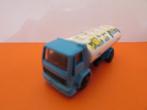 CAMION-CITERNE FORD, TRANSPORT DE LAIT, MAJORETTE, Enlèvement ou Envoi, Comme neuf, Bus ou Camion