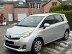 Toyota Verso-S 1.3Essence Euro5b GPS camera 1e eigenaar, Auto's, Toyota, Euro 5, Stof, Zwart, Verso-S