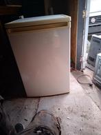 Kleine frigo met diepvries, Ophalen, Zo goed als nieuw