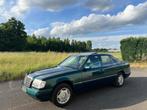 Mercedes E250 5 cilinder multi 04-1995 oldtimer OM605, Auto's, Mercedes-Benz, 2500 cc, 4 deurs, Zwart, Elektrische ramen