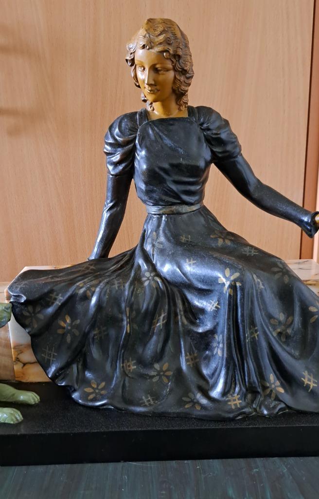 Art Deco sculptuur Dame met hond, Antiek en Kunst, Kunst | Beelden en Houtsnijwerken, Ophalen