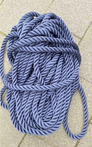 Verplichte uitrusting boot beschikbaar voor biedingen