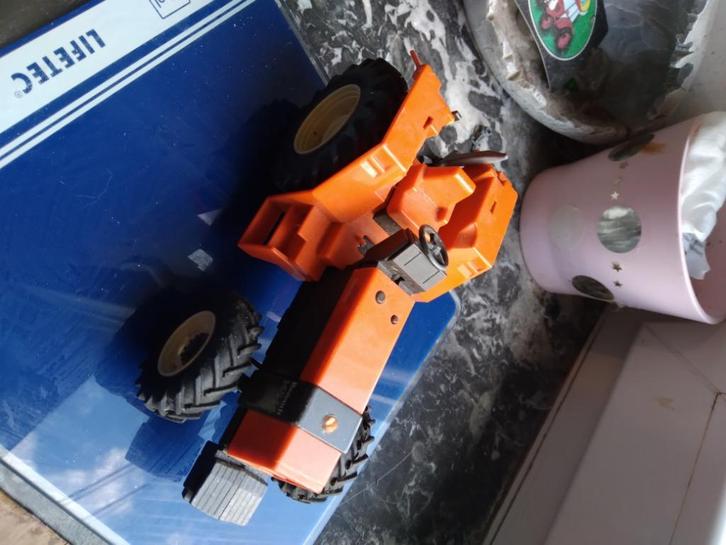 Tracteur RENAULT 145-14 Britains, Hobby & Loisirs créatifs, Voitures miniatures | 1:32, Utilisé, Tracteur et Agriculture, Britains