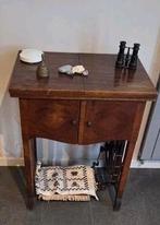 Antieke naaimachine, Antiek en Kunst, Ophalen