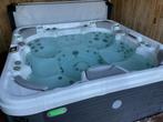 Jacuzzi Wellis Elbrus, Tuin en Terras, Bubbelbaden en Hottubs, Ophalen, Zo goed als nieuw, Afdekzeil