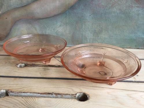 2 schaaltjes / kommetjes rosaline persglas art deco, Antiek en Kunst, Antiek | Glaswerk en Kristal, Ophalen of Verzenden