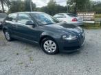 Audi A4 1.6 tdi bj 2010 km 185.405 euro5, Auto's, Euro 5, Stof, Zwart, Bedrijf