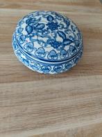 Blauw witte pot met deksel 17 cm doormeter in goede staat en, Ophalen