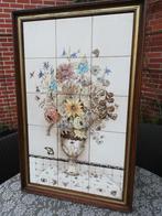 84,5x54 Prachtig tegeltableau in kader bloem vlinder insect, Huis en Inrichting, Ophalen, Zo goed als nieuw