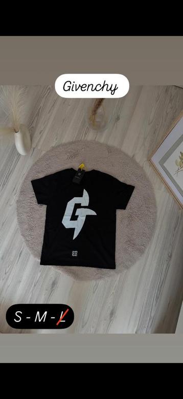 Givenchy T-shirt beschikbaar voor biedingen