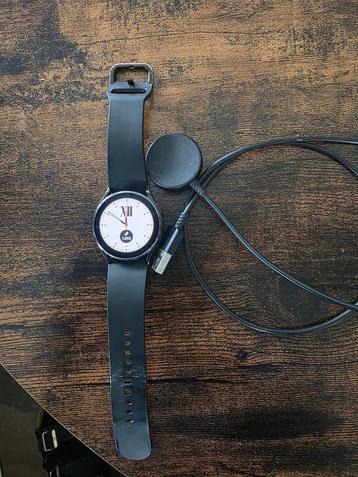 Samsung galaxy  smartwatch  4  beschikbaar voor biedingen