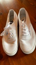 Witte vans sneakers met veters, maat 37., Comme neuf, Vans, Sabots, Enlèvement