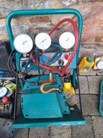 Matériel de  frigoriste pompe a vide balance et manometres, Enlèvement