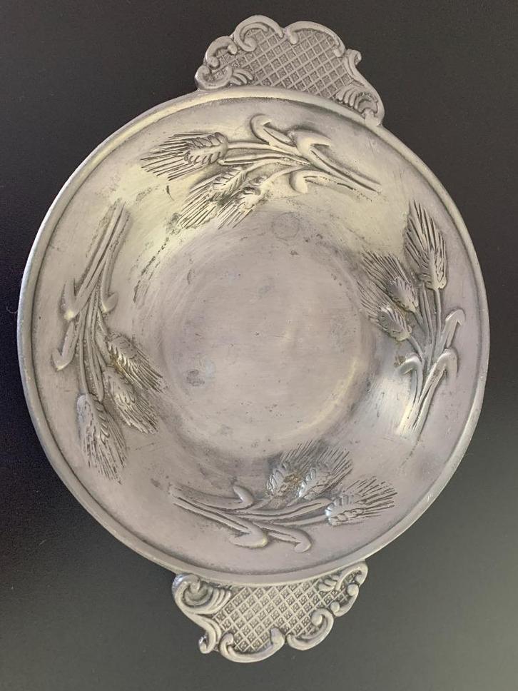 Authentieke handgemaakte schaal – 92% tin – met graanmotief, Antiek en Kunst, Antiek | Tin, Ophalen of Verzenden