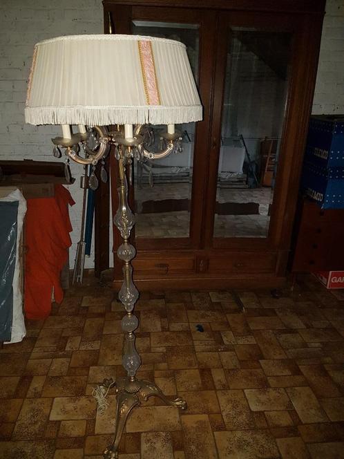 lampadaire pied laiton ou bronze, décoration verre large aba, Maison & Meubles, Lampes | Lampadaires, Utilisé, 150 à 200 cm, Verre