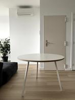 HAY Loop ronde tafel, 100 tot 150 cm, Modern, Rond, Metaal