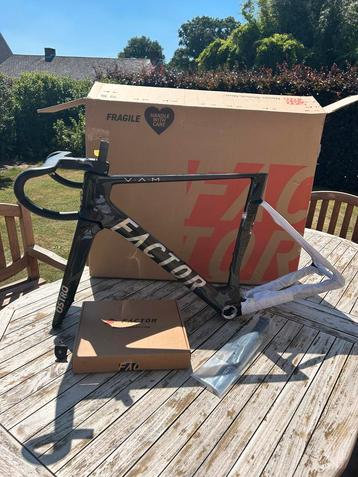 Factor ostro VAM 2.0 frameset maat 54 !SPLINTER NIEUW! beschikbaar voor biedingen