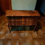 Een antieke commode in Lodewijk XV-stijl van walnotenhout , Antiek en Kunst, Ophalen