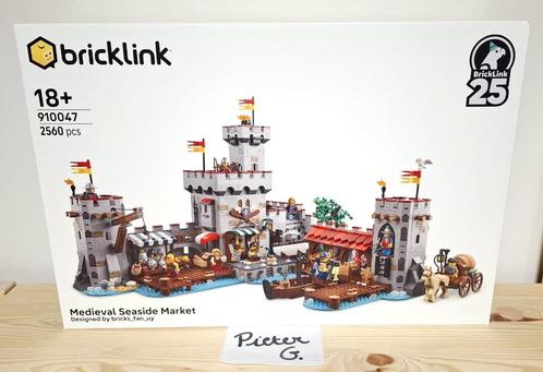 910047 - Lego Bricklink Middeleeuwse markt aan zee - Nieuw, Kinderen en Baby's, Speelgoed | Duplo en Lego, Nieuw, Lego, Complete set