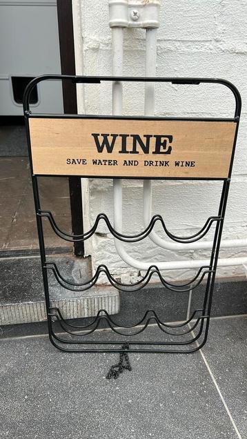 Wijnrek - save water and drink wine beschikbaar voor biedingen