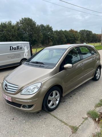 MERCEDES B KLASSE IN NIEUWSTAAT WEINIG KMS beschikbaar voor biedingen