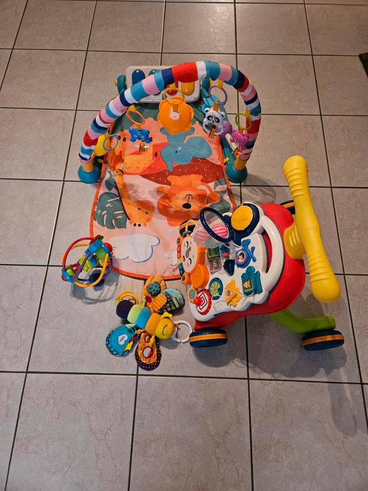 Speelgoed en box, Kinderen en Baby's, Speelgoed | Houten speelgoed, Ophalen