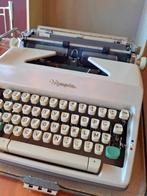 Machine à écrire Olympia 50-60s rétro fonctionne et complète, Ophalen of Verzenden, Gebruikt