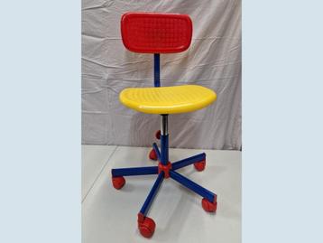 Vintage IKEA bureaustoel Memphis design door Knut & Hagberg beschikbaar voor biedingen