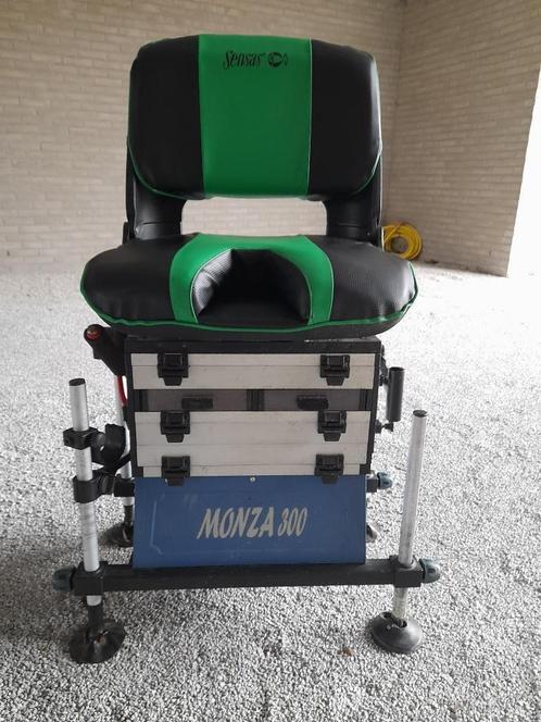 Visstation MONZA 300 met SENSAS draaistoel, Watersport en Boten, Hengelsport | Witvissen, Gebruikt, Ophalen