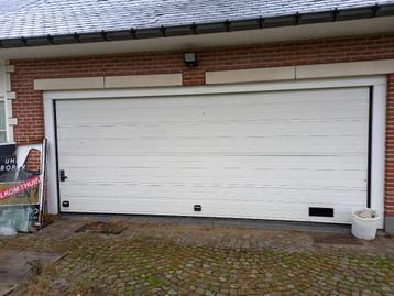 garagepoort beschikbaar voor biedingen