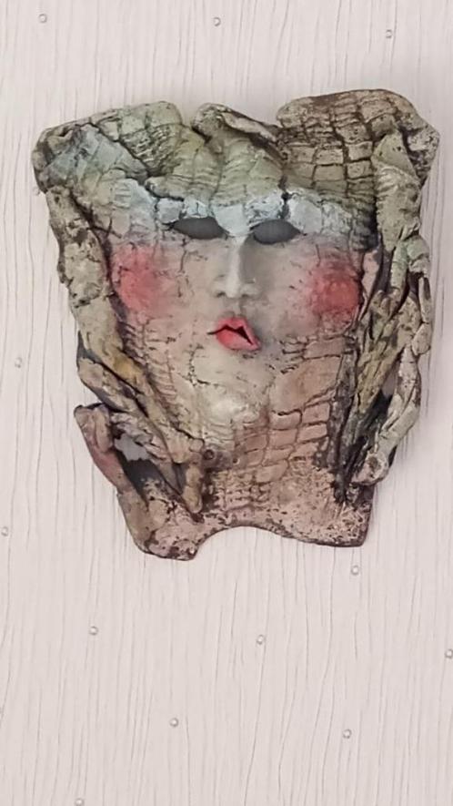 Masker in Keramiek Gisèle Putmans, Antiek en Kunst, Antiek | Keramiek en Aardewerk, Ophalen