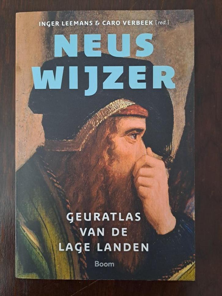 NeusWijzer Geuratlas van de Lage Landen, Boeken, Geschiedenis | Stad en Regio, Zo goed als nieuw, Ophalen