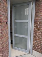 Stevige grijze voordeur met driepuntsslot, 80 tot 100 cm, Kunststof, Zo goed als nieuw, Buitendeur