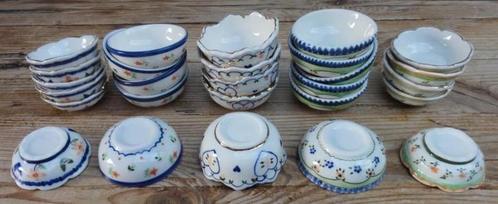 Schattige handbeschilderde mini kommetjes met bloemetjes, Huis en Inrichting, Keuken | Servies, Zo goed als nieuw, Overige typen