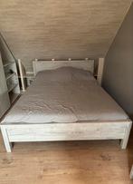 Tweepersoonsbed met lattenbodem en matras, Ophalen, Gebruikt, Tweepersoons, 200 cm