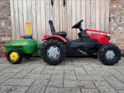 tractor Massey Ferguson met watervat met spuit, Kinderen en Baby's, Speelgoed | Buiten | Voertuigen en Loopfietsen, Zo goed als nieuw
