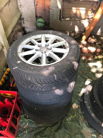 Audi velgen plus winterbanden beschikbaar voor biedingen