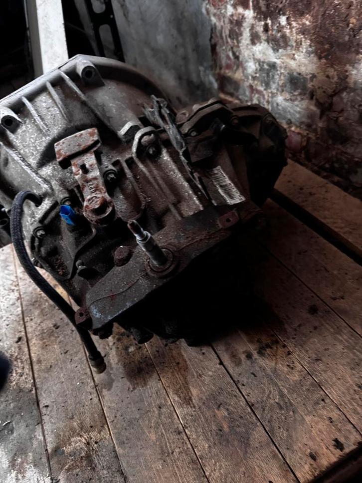 Renault trafic versnellingsbak PF6026, Auto-onderdelen, Transmissie en Toebehoren, Nissan, Opel, Renault, Gebruikt, Ophalen