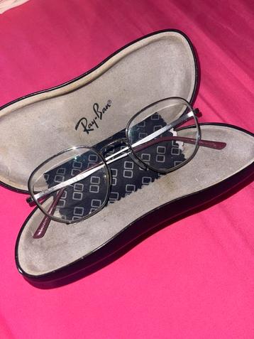 Ray ban  beschikbaar voor biedingen