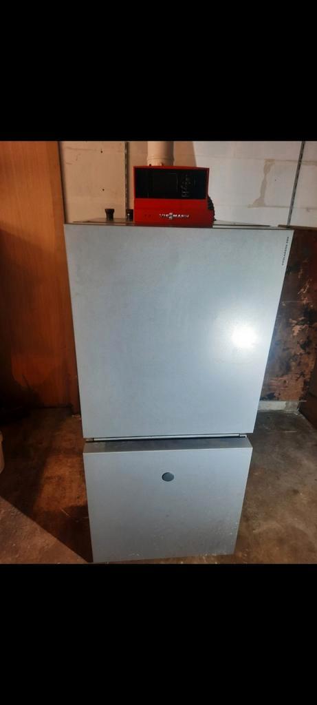 Viessmann vitoladens 300C oliecondensatie, Doe-het-zelf en Bouw, Verwarming en Radiatoren, Zo goed als nieuw, Cv-ketel of Combi-ketel