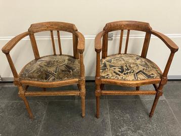Antieke authentieke armstoeltjes massief hout 2 stuks beschikbaar voor biedingen